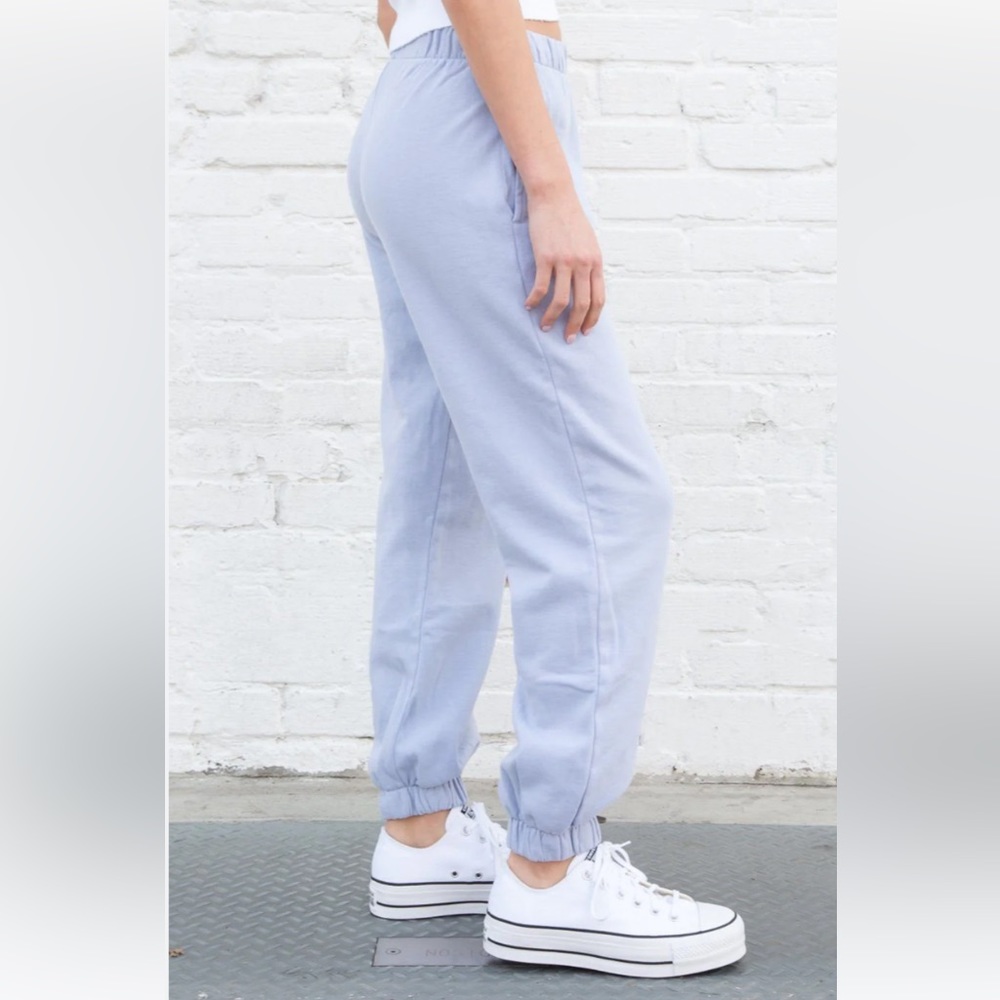 Brandy Melville New York Rosa Sweatpants
